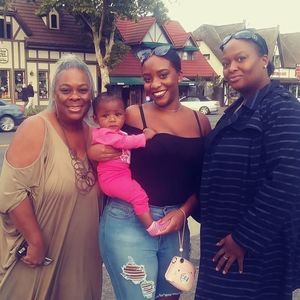 Meet your Posher, Kandy